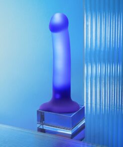 Strap On Me – Glow-LED Dildo Purple – M