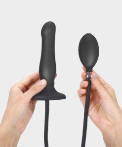 Strap On Me – Inflatable Dildo Plug Black
