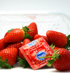 Skins Condoms Strawberry 4 Pack